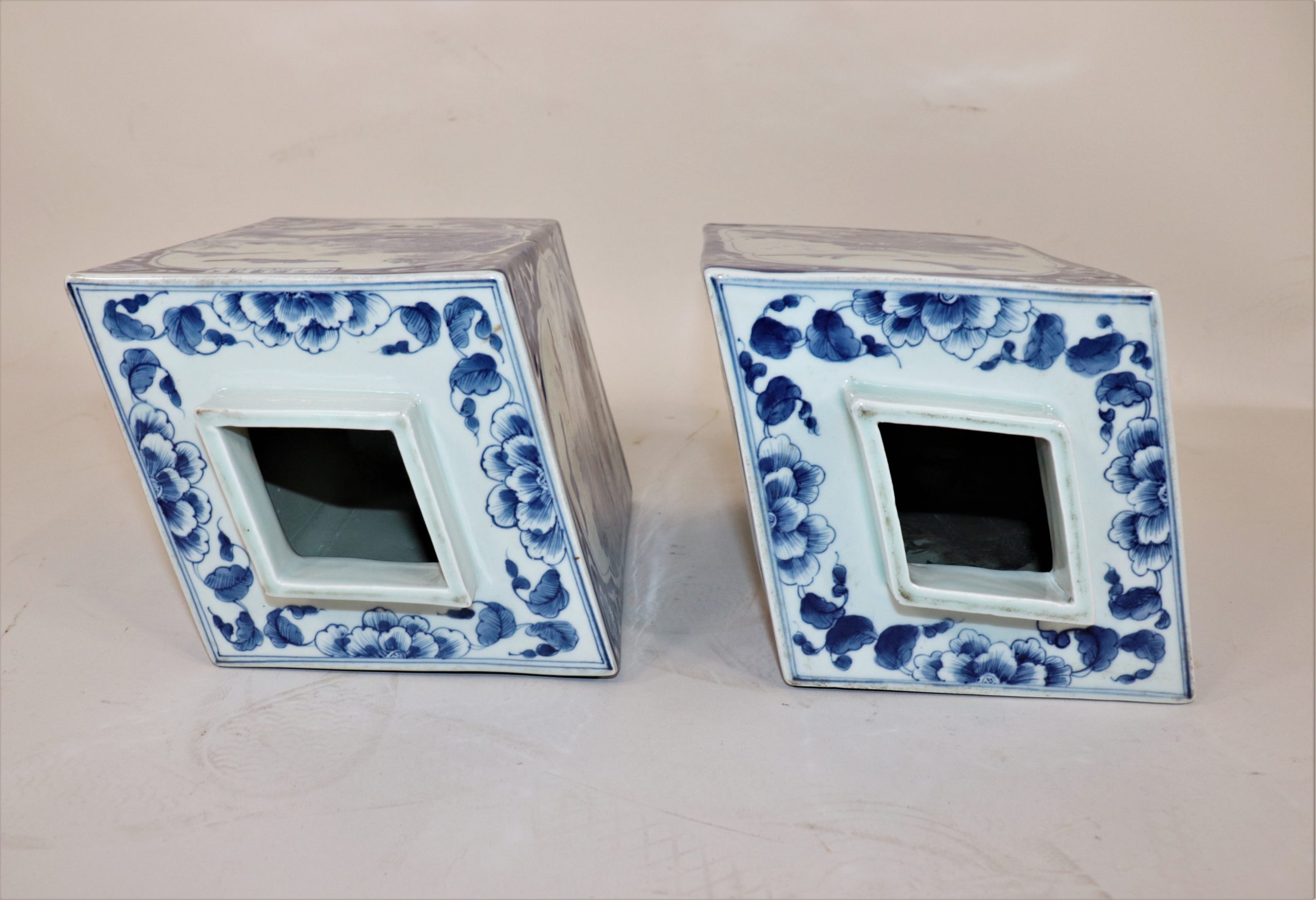 Pair of 20th Century Chinese Kangxi Style Rhombus Tea Jars - Image 8