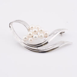 Vintage Mikimoto Pearl and Silver Brooch