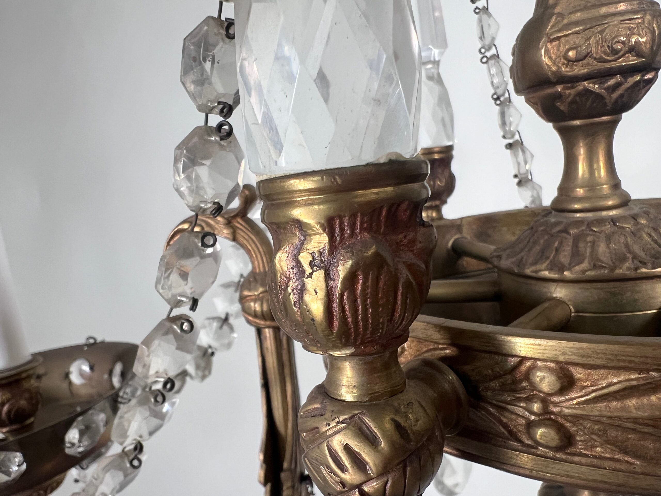 Vintage French Louis XV Style Crystal Chandelier In the Manner of Maison Jansen - Image 10