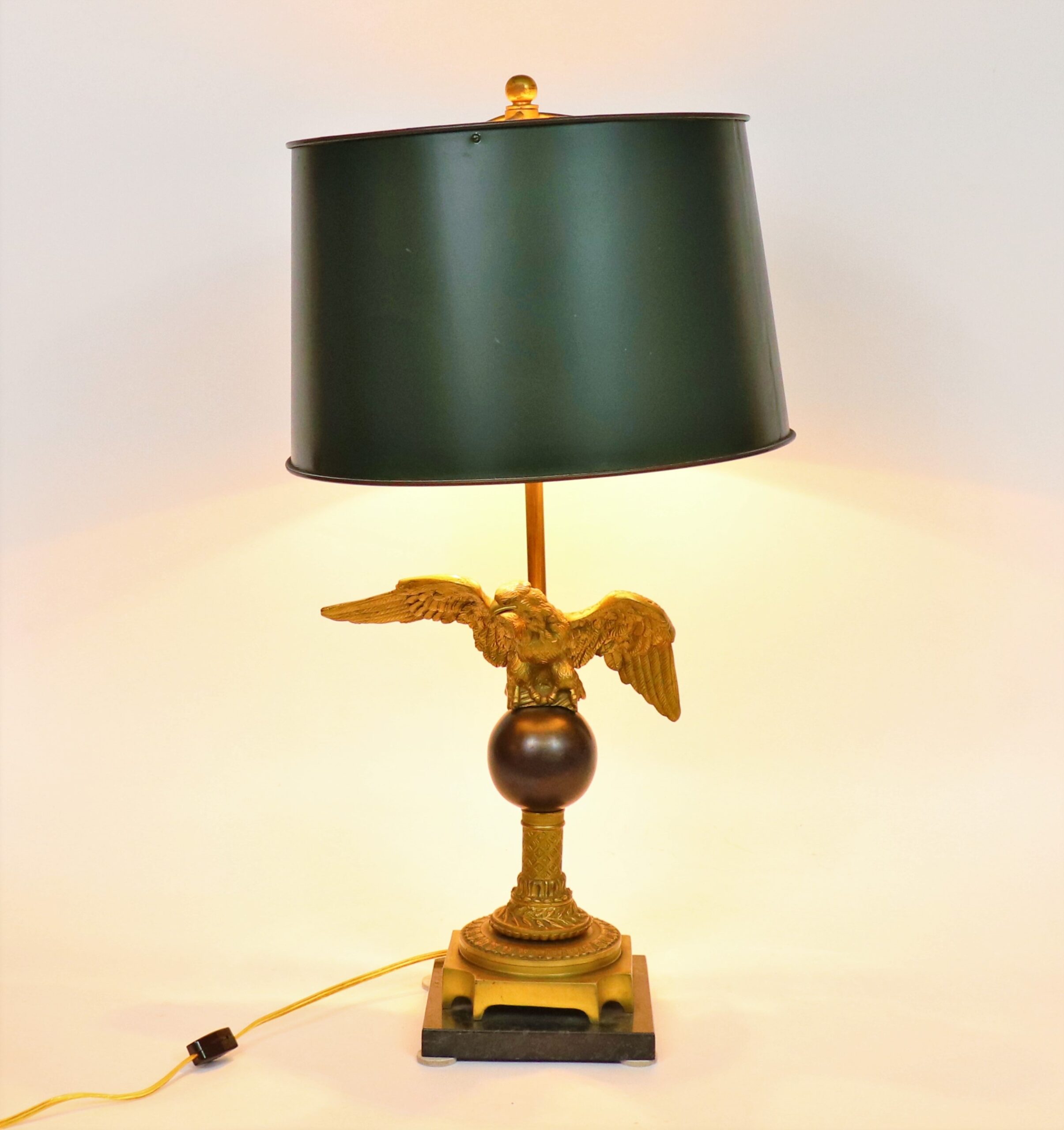 Early 20th Century French Napoleon III Empire Style Table Lamp on Black Marble Base - Image 2