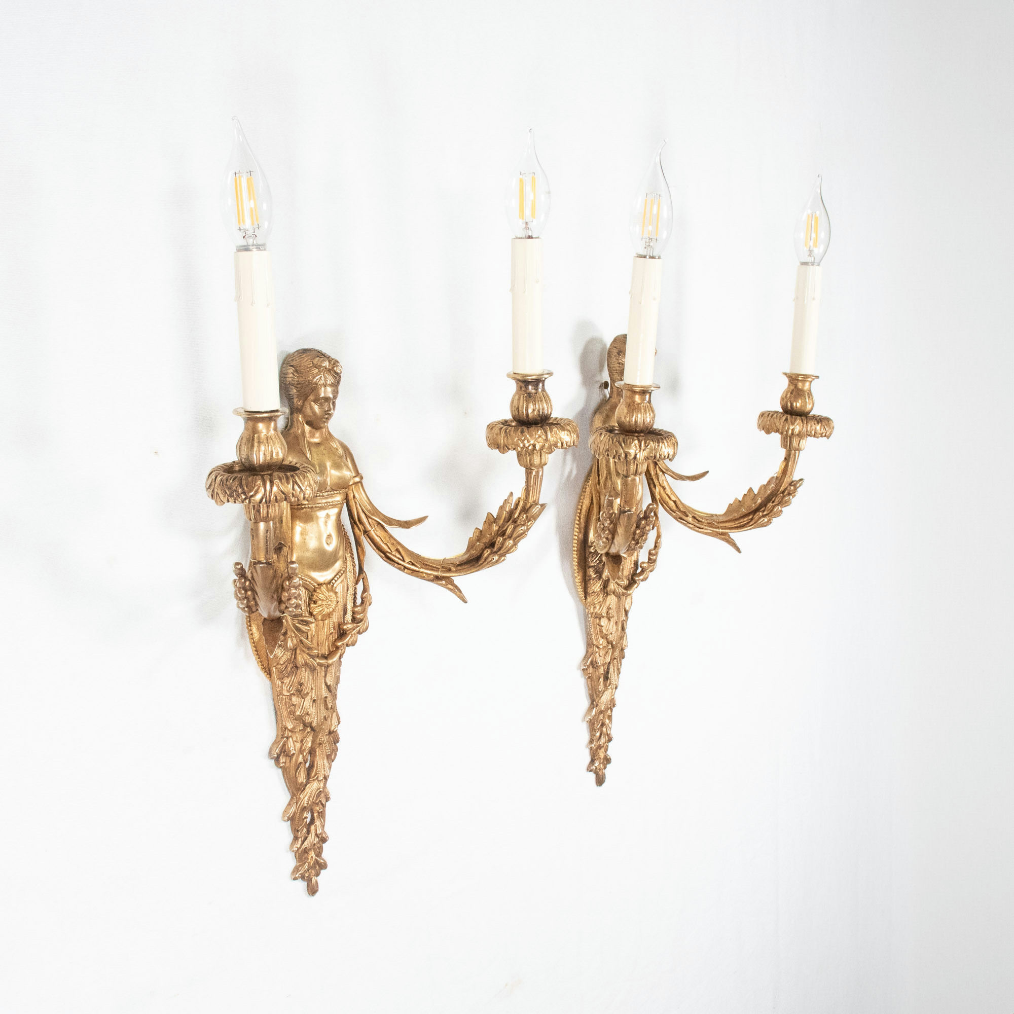Large Pair of 19th Century French Empire Style Gilt Bronze Sconces Featuring Caryatids of Acantha - Image 6