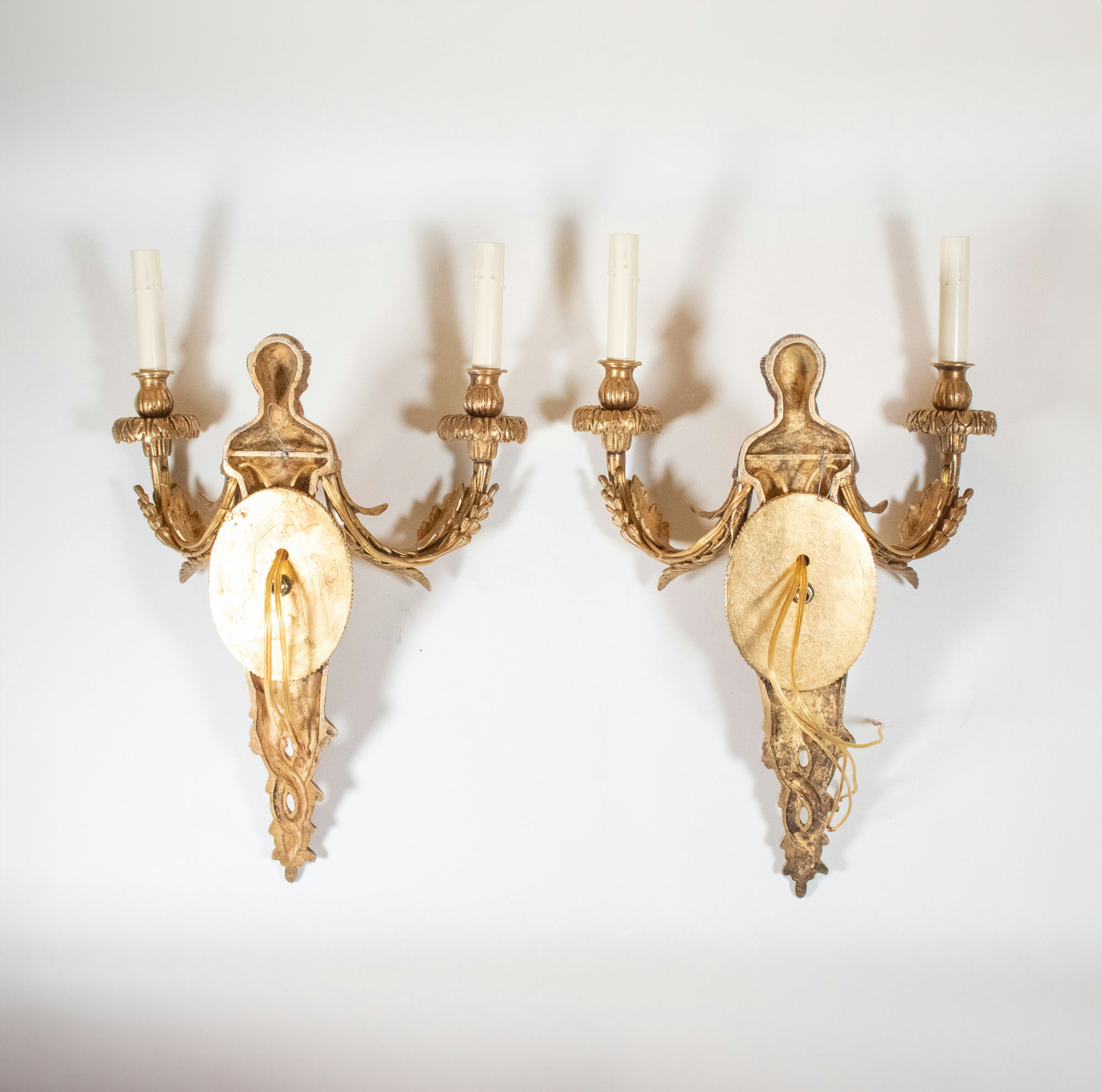 Large Pair of 19th Century French Empire Style Gilt Bronze Sconces Featuring Caryatids of Acantha - Image 7