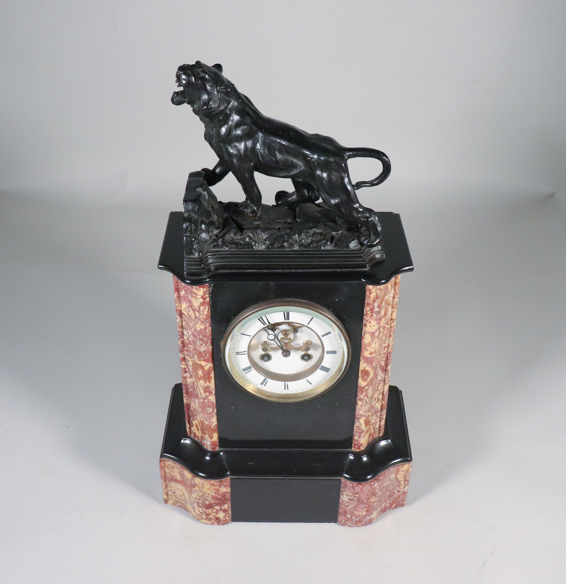 Early 20th Century French Neoclassical Black Slate and Marble Mantel Clock with Patinated Bronze Lion - Image 14