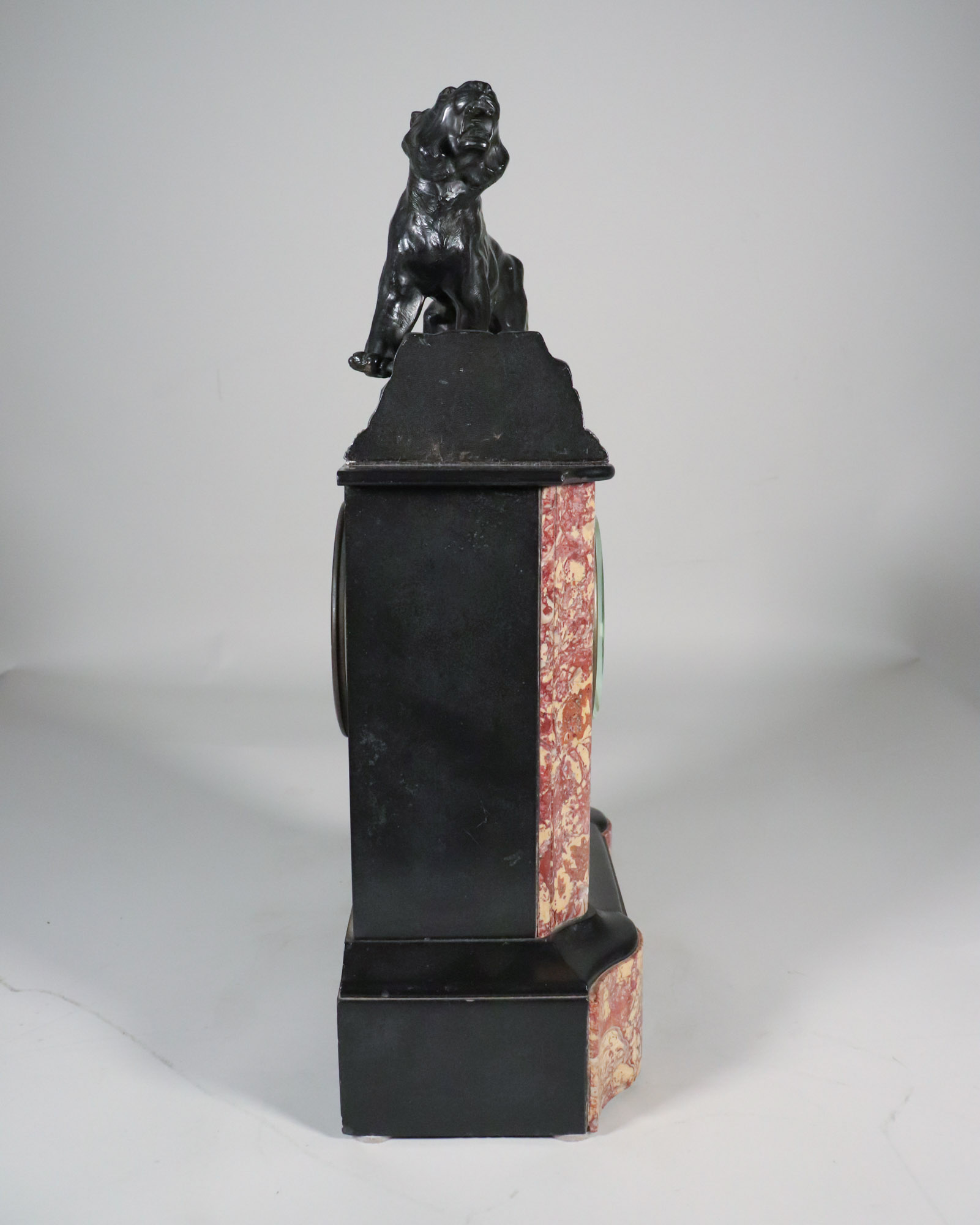 Early 20th Century French Neoclassical Black Slate and Marble Mantel Clock with Patinated Bronze Lion - Image 6