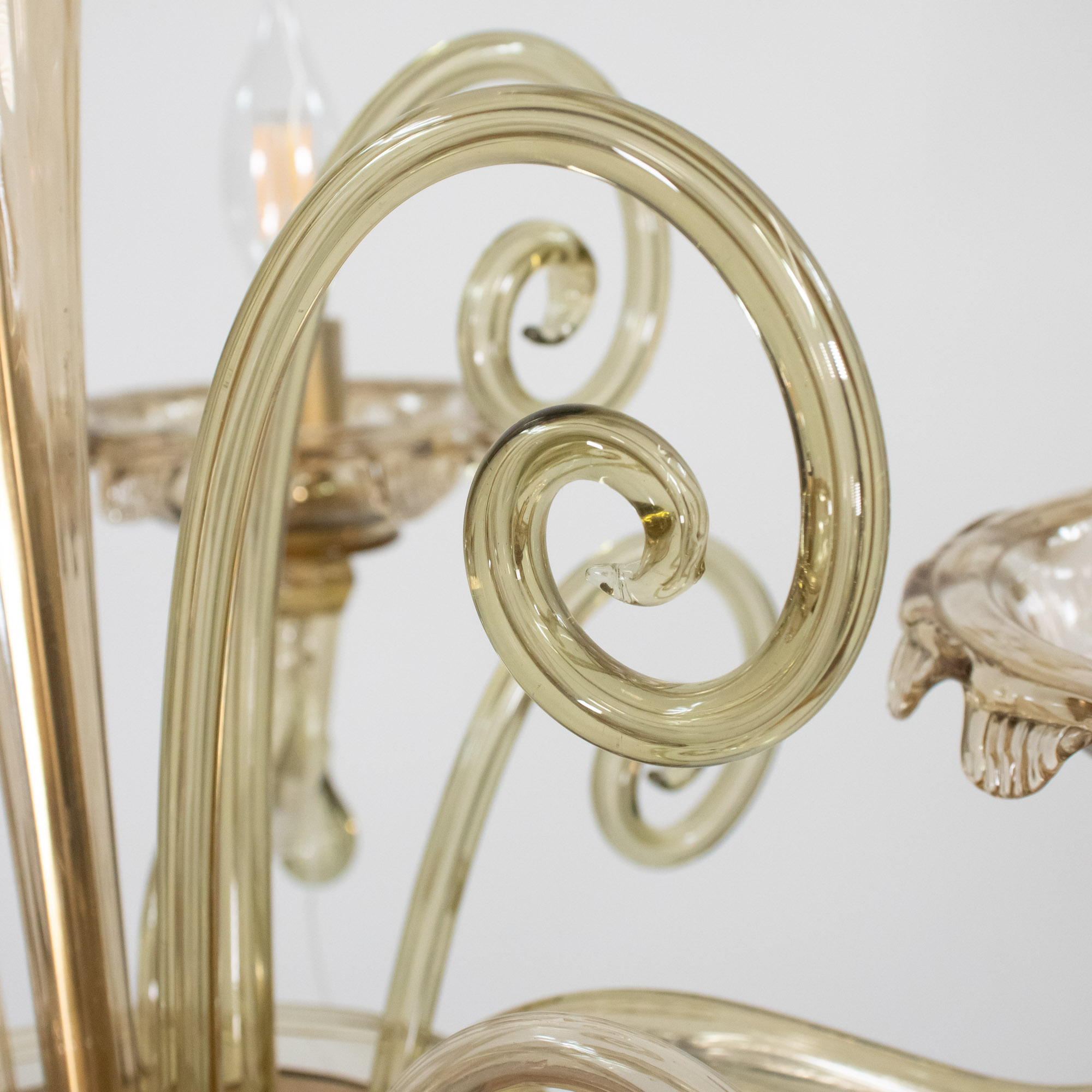 Mid Century Neo-Rococo Golden Amber Murano Chandelier - Image 19
