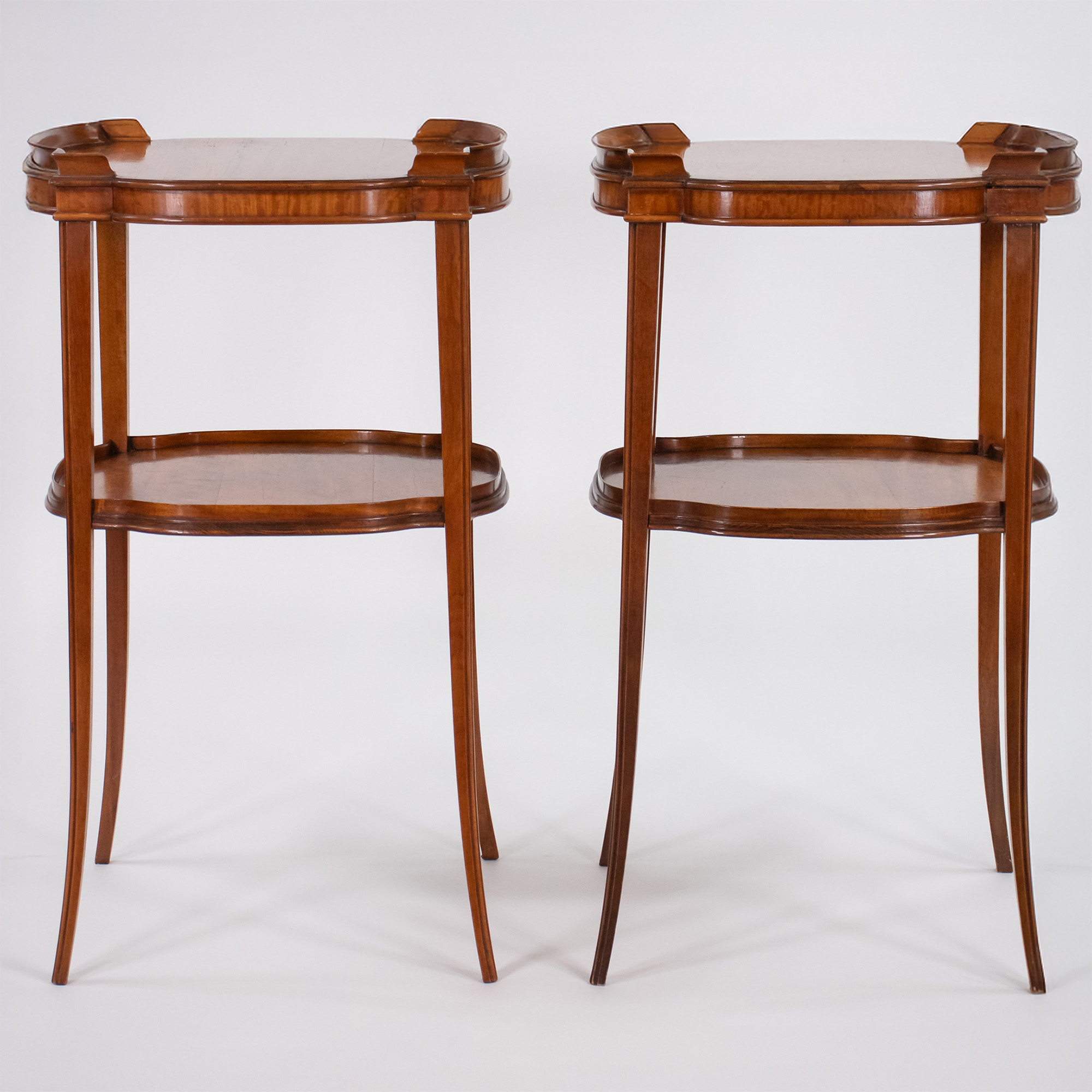 Pair of Mid-Century Italian Satinwood Veneered End Tables - Image 4